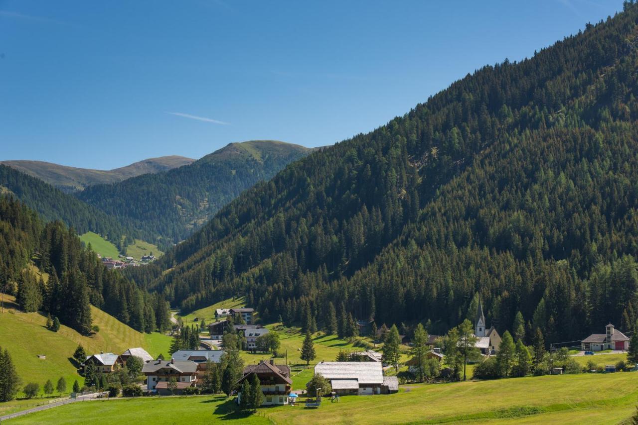 Zirbenhof Hotel Innerkrems Kültér fotó